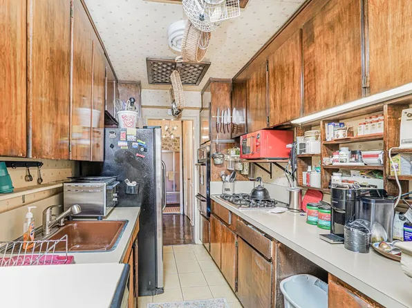 2711 Avenue X image 23 of 41