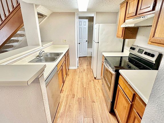 2nd image of 2300 Old Spanish Trl APT 2115