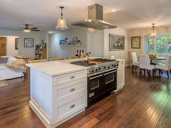 4th image of 1015 Ocean Vista Ln