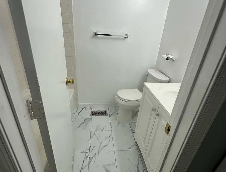 7927 Foxcrest Ct #7927 — Photo 10