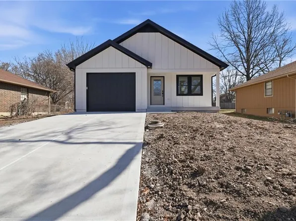 309 N Cedar Ave, Independence, MO 64053