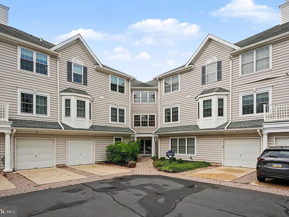 1st image of 42 W College Ave APT 322