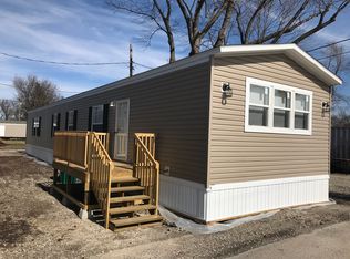 2735 S 14th St, Springfield, IL 62703