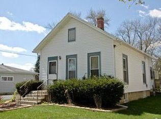 472 S Commonwealth Ave, Elgin, IL 60123