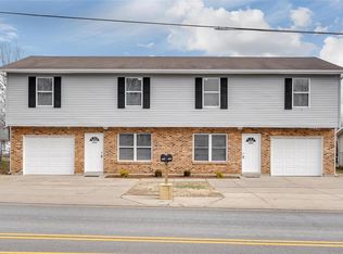 1056 Caulks Hill Rd, Saint Charles, MO 63304