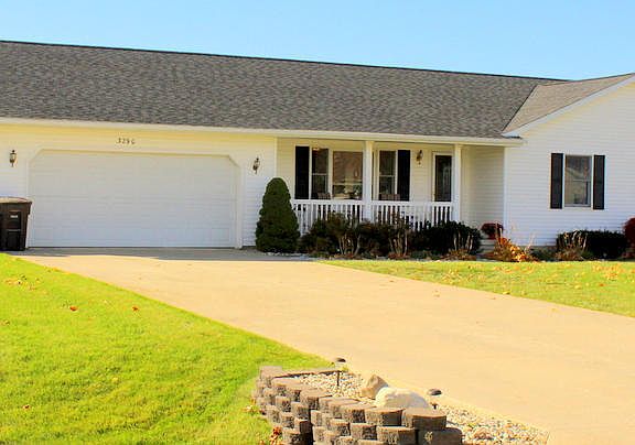 4th image of 3290 Northmor Dr E