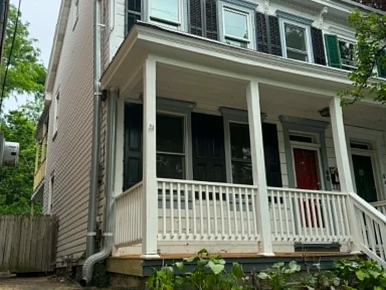 46 S East St — Photo 24