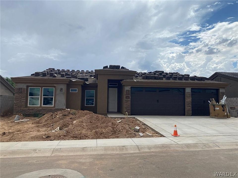 1st image of 2100 John Wayne Dr