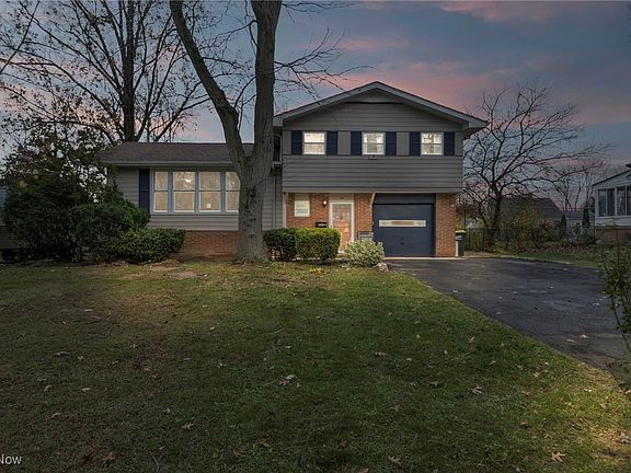 5th image of 155 Beachwood Ave