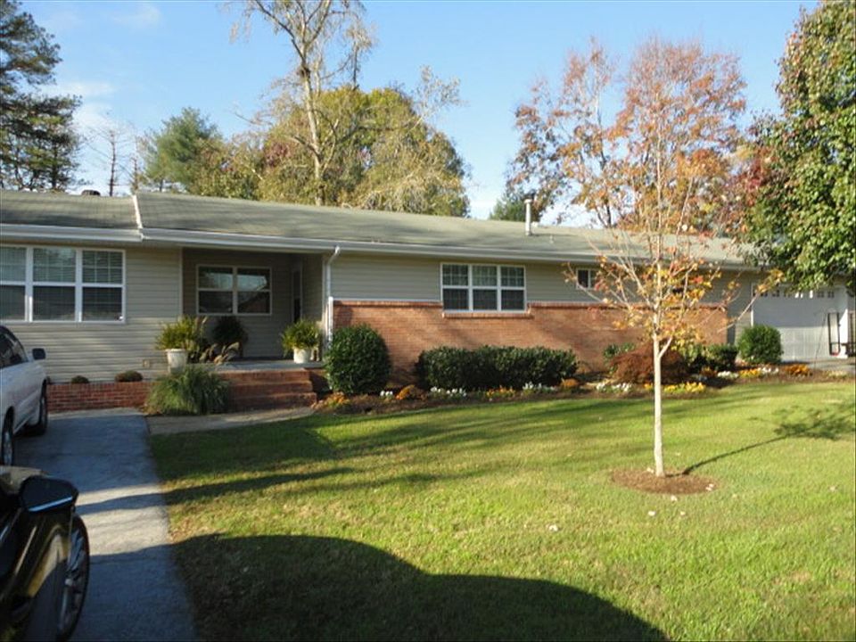 1st image of 122 Karen Dr