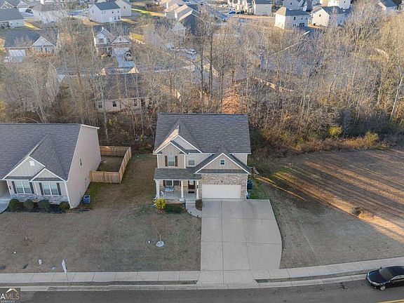 2nd image of 201 McGinnis Cir