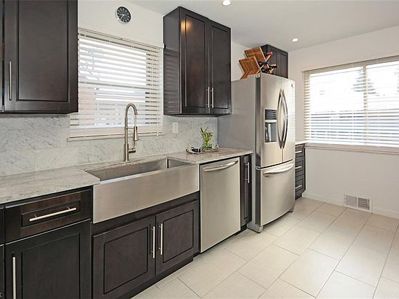 4th image of 1535 Parkwood Rd