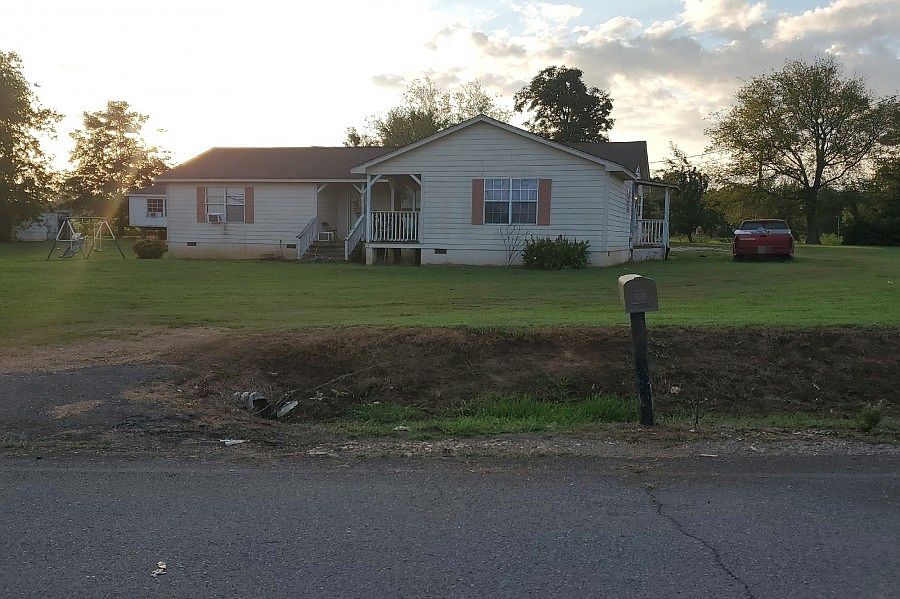 10 County Road 229, Florence, AL 35633 Zillow 10 County Road 229, Florence, AL 35633 Zillow