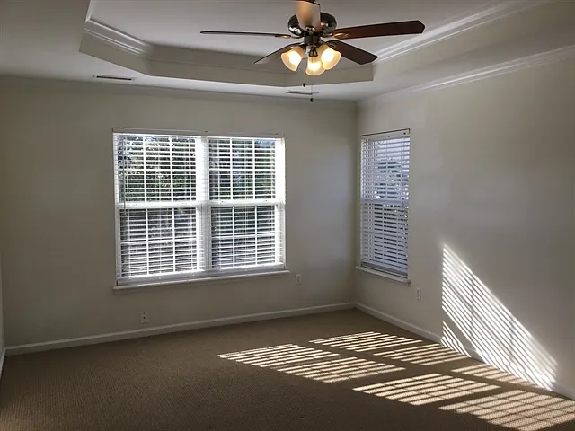 1813 Day Lily Ln — Photo 9