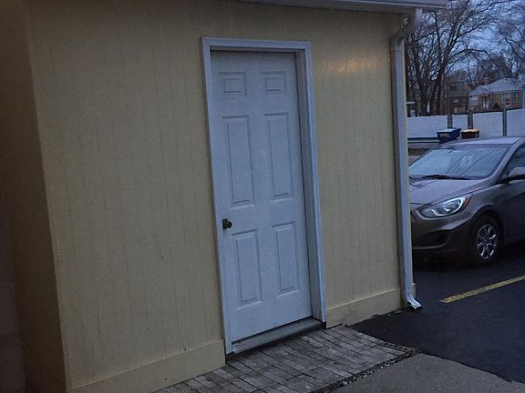 2nd image of 4207 S Harlem Ave APT 1