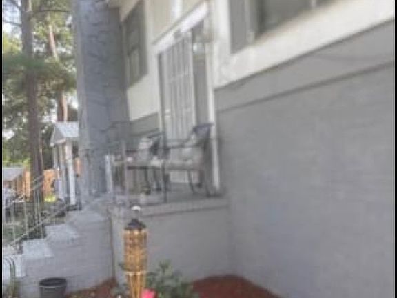 3rd image of 5811 Leone Dr W