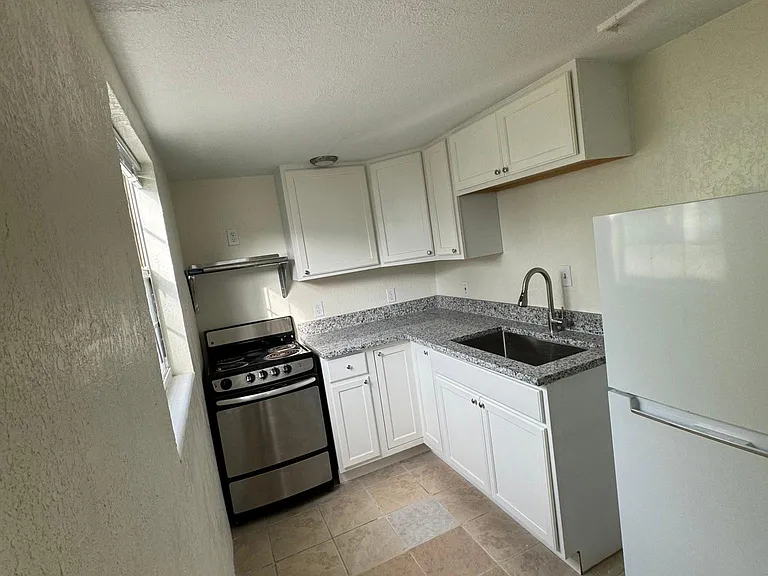 600 Riverview Blvd #6 — Photo 3