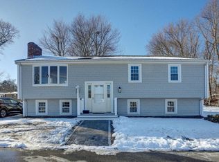 24 Lake View Rd, Weymouth, MA 02189