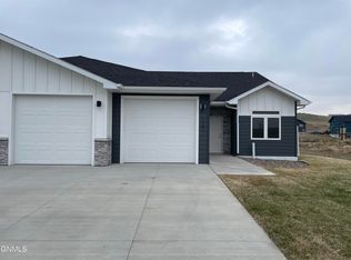 127 Kays Ct SE, Watford City, ND 58854