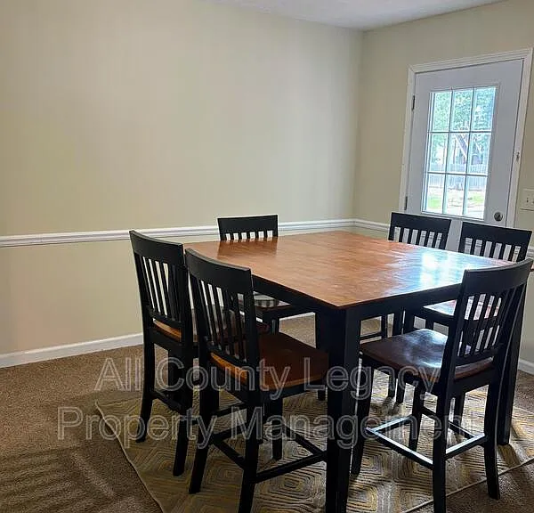 1224 Cone Cir — Photo 3