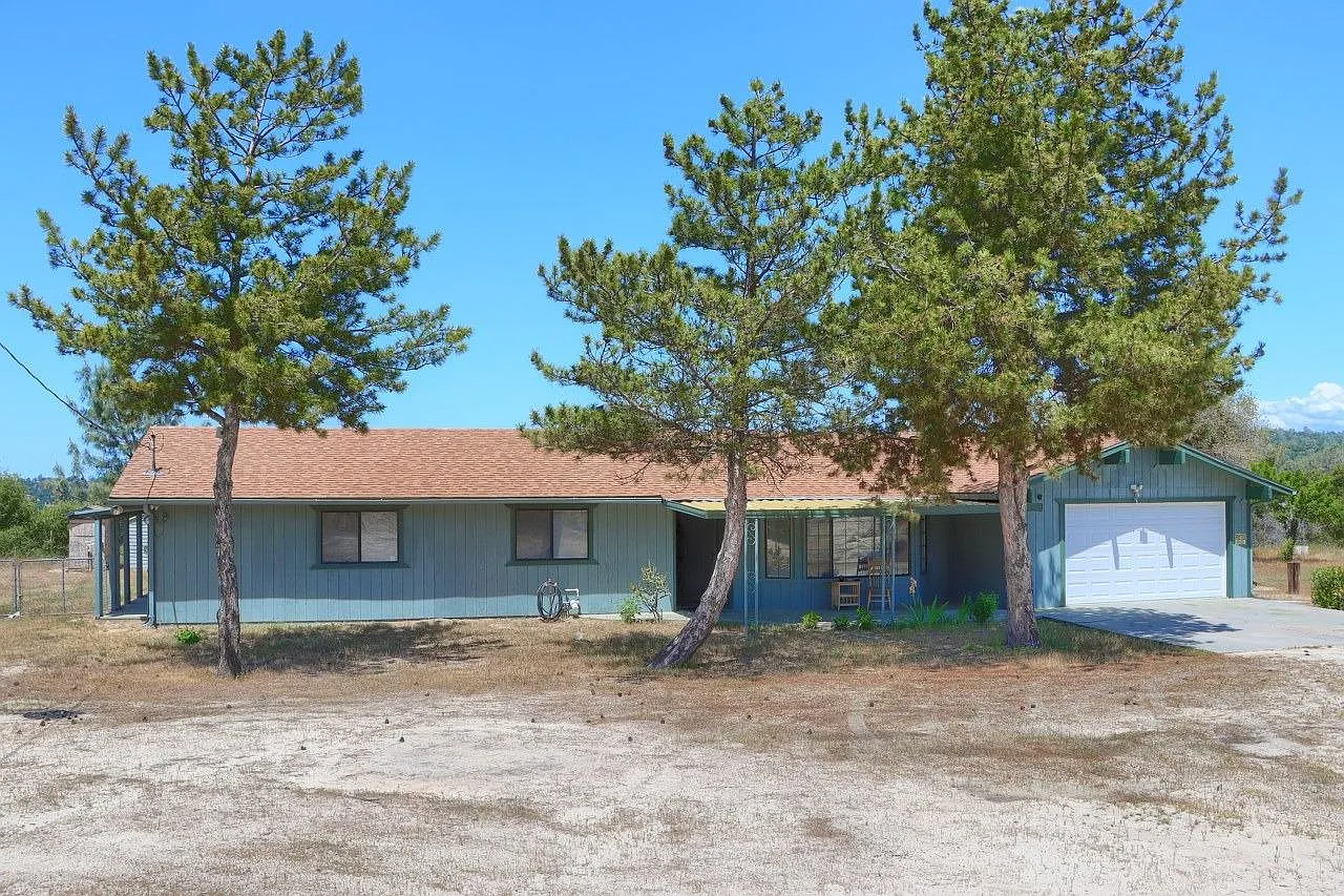 31776 Highway 41 photo 1