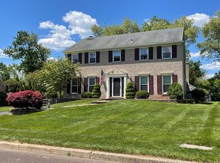 32 Larch Cir, Holland, PA 18966