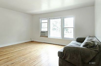 2nd image of 2833 W Farragut Ave APT 1W