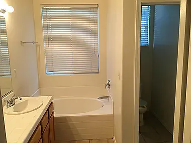 1725 N Serento Ln — Photo 13