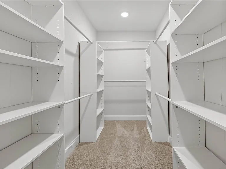 513 Herman Dr — Photo 25
