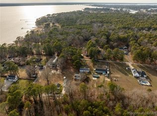 1567 Fleming Rd, Hayes, VA 23072