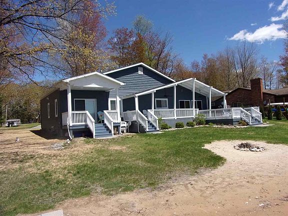 3rd image of 129 Waldenwood Cir