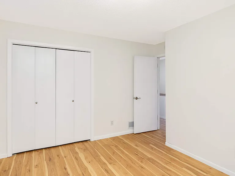 420 Buchanan St NE — Photo 17