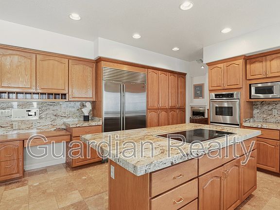 4th image of 1888 Woodhaven Dr