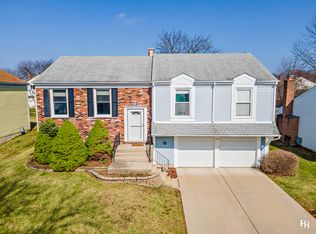 224 Annapolis Dr, Vernon Hills, IL