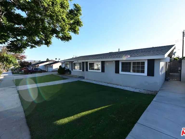 3125 Jacinto Ave — Photo 6