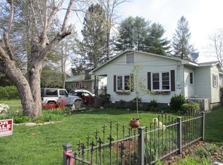 357 N Country Club Rd, Brevard, NC 28712