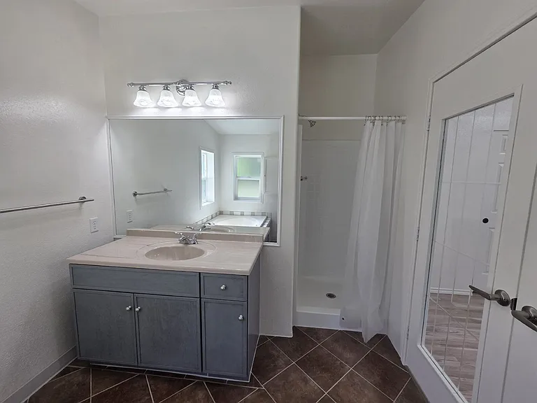 3950 Shoestring Rd — Photo 16