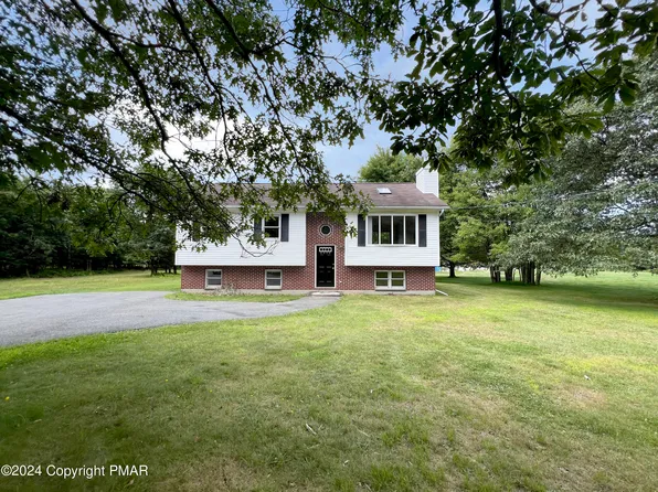 2859 Yellowstone Dr, Blakeslee, PA 18610
