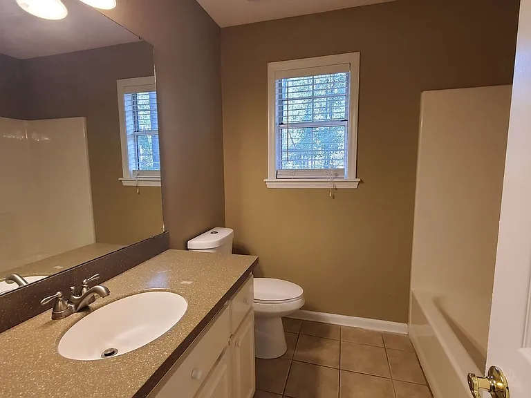 2403 Spring Valley Cir — Photo 6