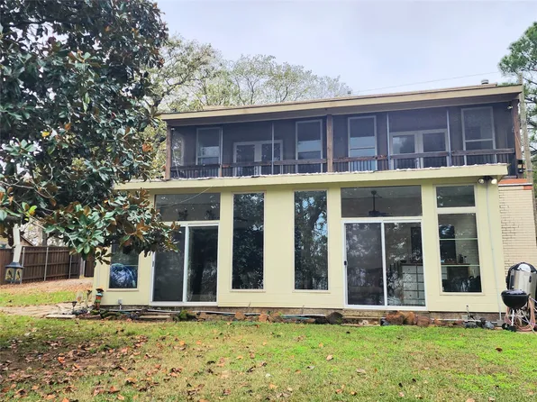 546 Jay St, Shady Shores, TX 76208