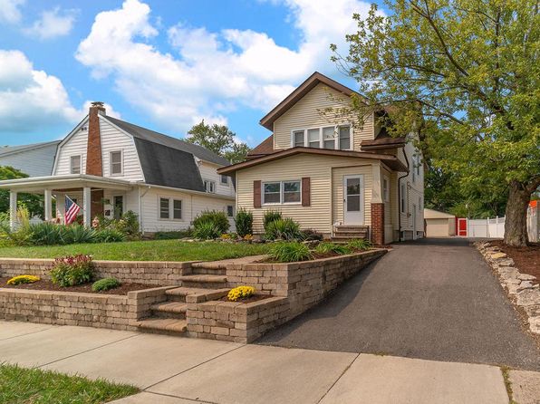 1581 Wyandotte Rd Grandview Oh 43212 Zillow