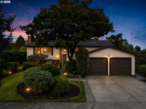 470 NW Bella Vista Dr, Gresham, OR 97030