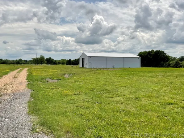 533 E Smith Ferry Rd, Muskogee, OK 74403