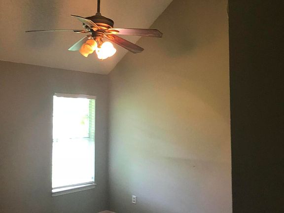 3rd image of 7009 Tudor Ln