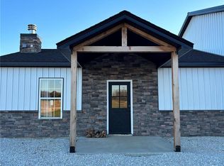 985 Creech School Rd, Troy, MO 63379