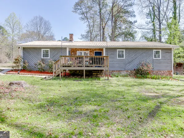 40 Oak Hill Dr, Winder, GA 30680