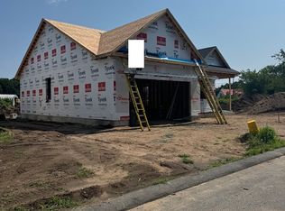 4 Skinnerwoods Way #4, South Hadley, MA 01075