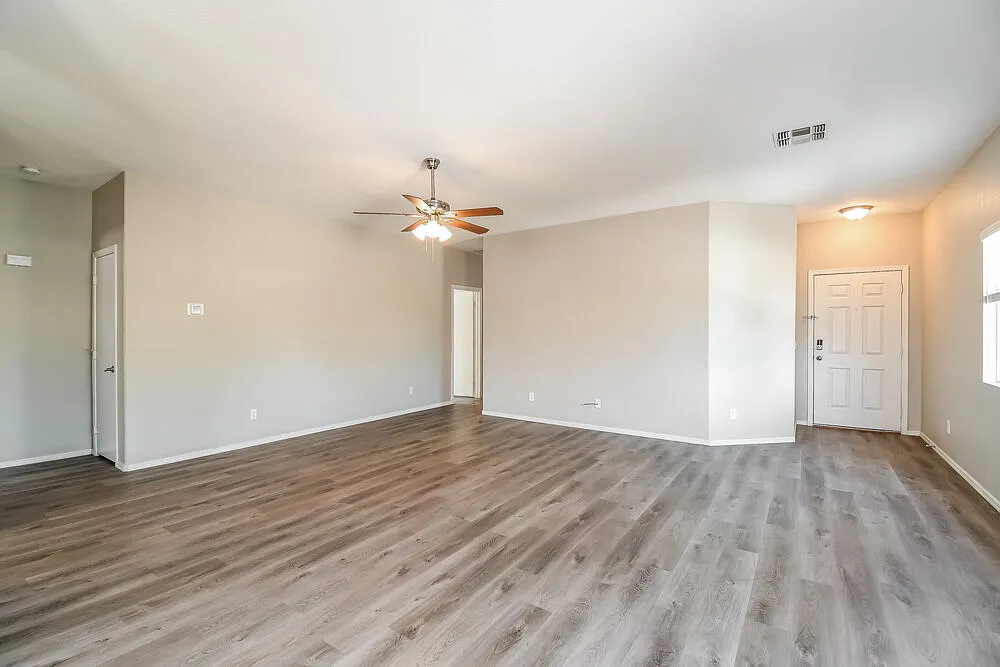3 bed, 2.0 bath, 1630 sqft, $1,855 — Photo 4