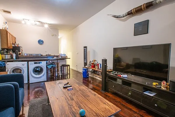 Rented by Oxford Property Group | media 13