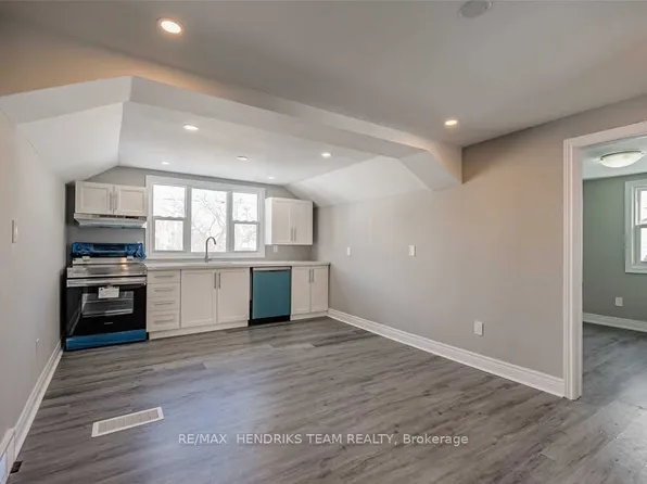9 Rykert St, Saint Catharines, ON L2S 1J3